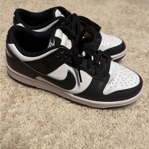 Women’s Nike Dunks - black/white